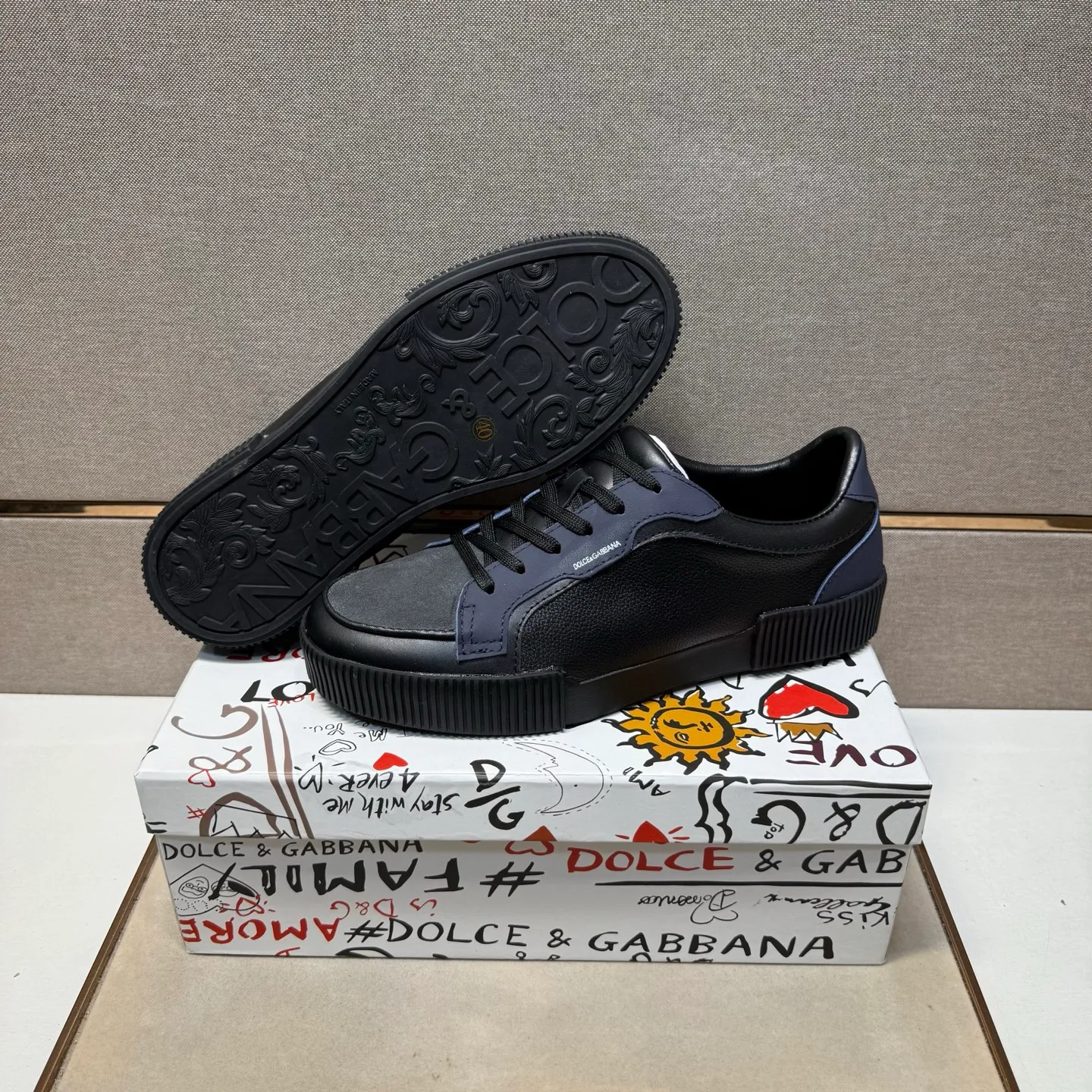 ⬛️Men's shoes 💰p400 [DG～] Men's casual shoes, on sale at the same time in 2025z cabinet 🔶Size: 38-44#️⃣ 🔷2 colors🔜The upper is made of multi-material splicing➕Genuine leather lining, comfortable and breathable, sole: original comfortable, wear-resistant and non-slip outsole, ⚠️Real thing📱Photographed🎬The real thing is better📢📢📢